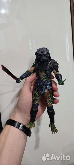 Neca Armored Lost Predator
