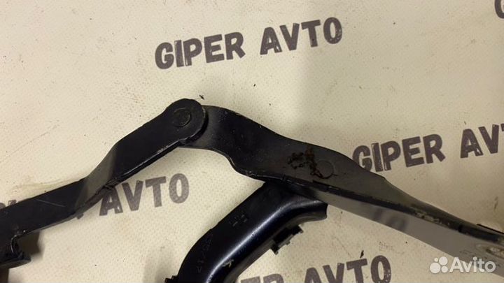 Петля капота передняя правая Land Rover Discovery