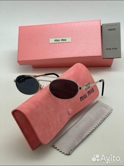 Солнцезащитные очки miu miu