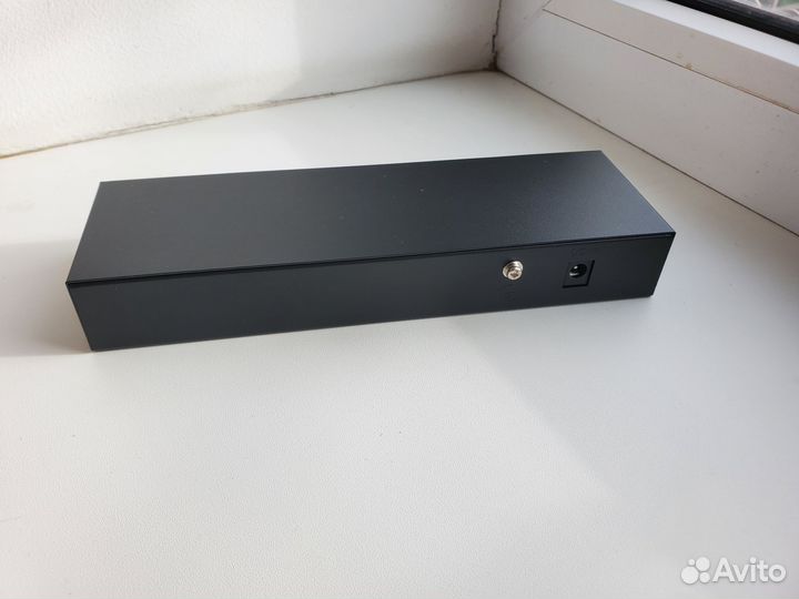 Коммутатор Poe switch 24v 10/100mbps MID8P2U-E250