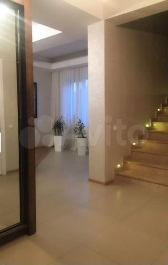 Дом 200 м² на участке 7 сот.