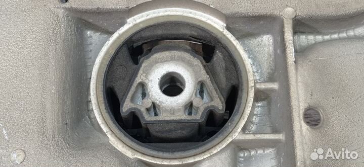 Подрамник VAG