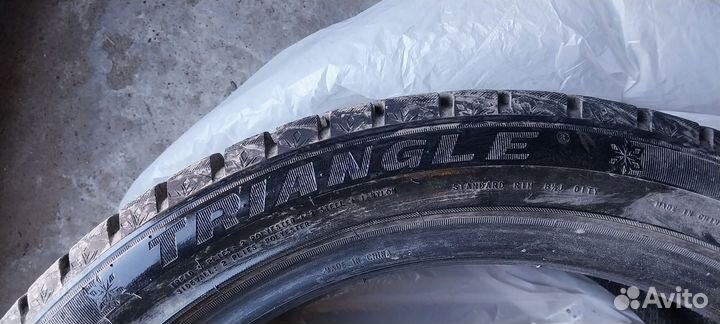 Kumho I'Zen KW27 245/40 R18