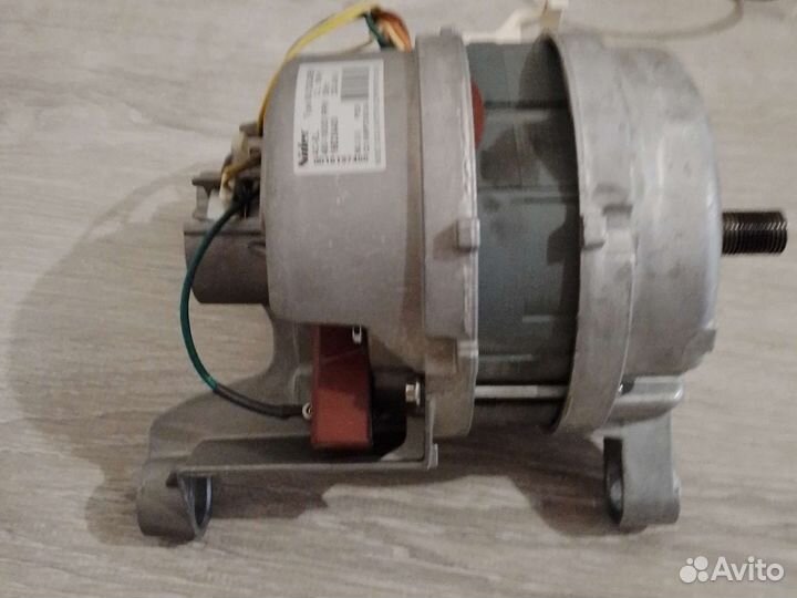 Мотор от стиральной машины zanussi