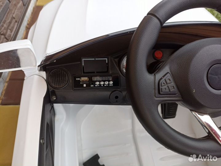 Детская машина на аккумуляторе с пультом