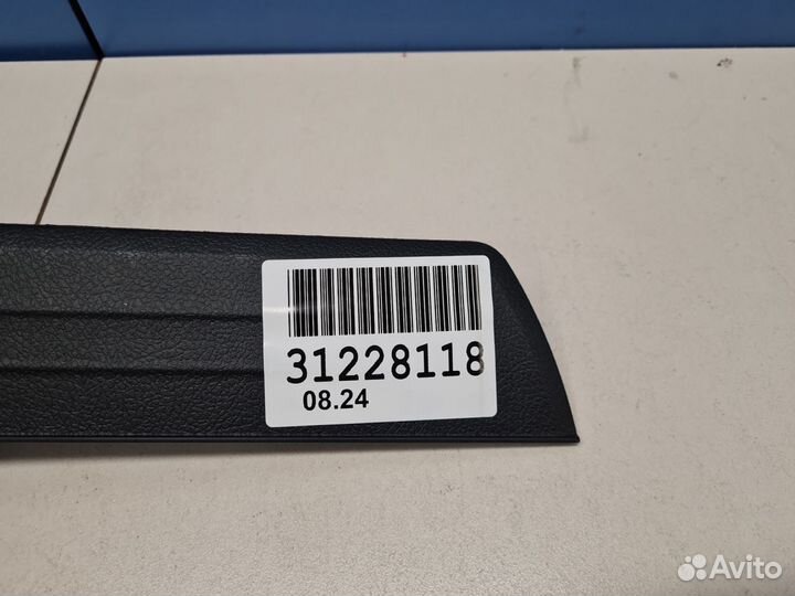 Накладка порога внутренняя передняя левая Toyota Hilux N125 2015