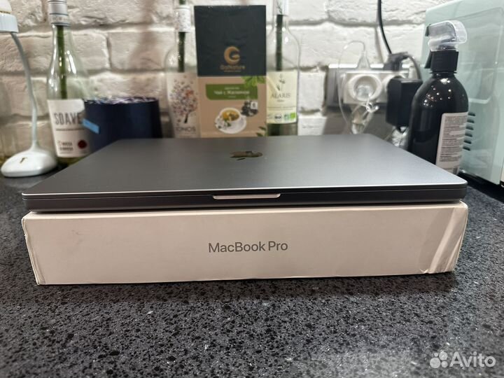 MacBook Pro 16 2021 M1 Pro/16GB/512SSD/Идеал