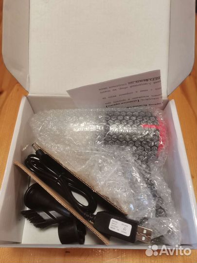 Автомобильный пылесос с беспроводной зарядкой