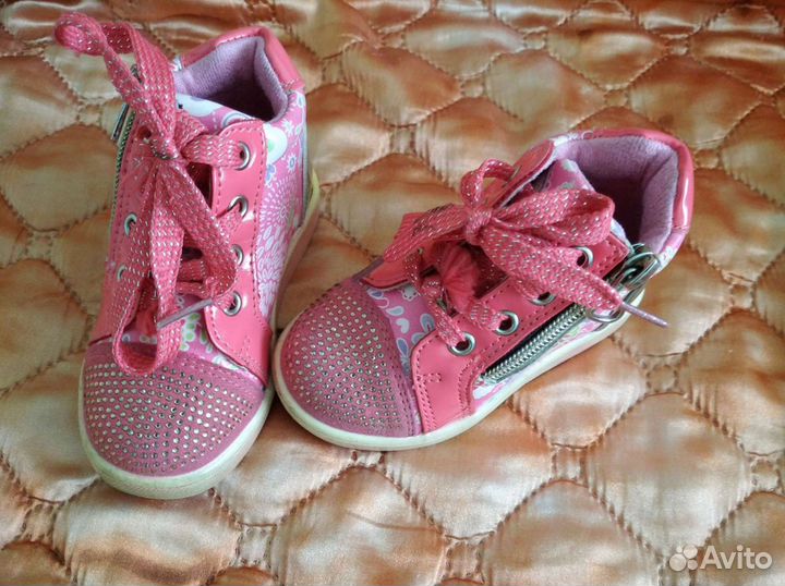 Ботинки для девочки