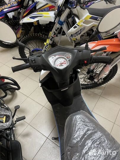 Скутер Regulmoto eagle 50 (LJ80QT-3L) колёса R12