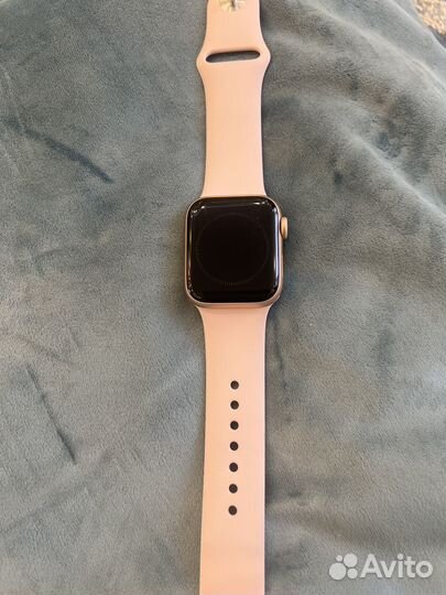 Продаю Apple Watch 5 серии