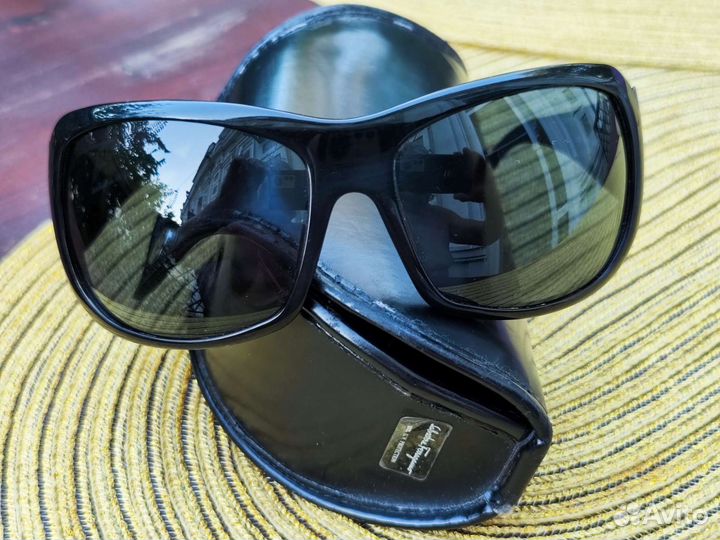 Солнцезащитные очки женские Salvatore Ferragamo