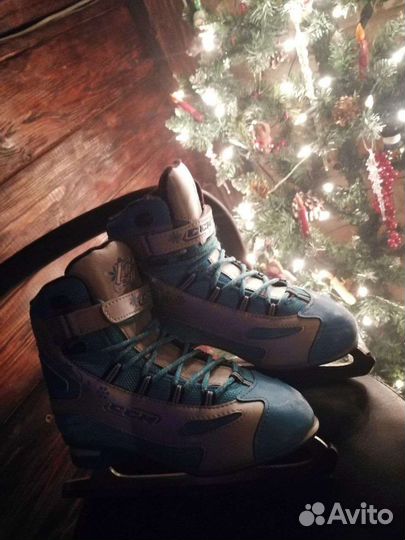 Коньки фигурные CCM