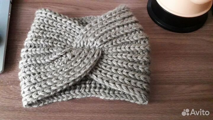 Повязка на голову вязаная