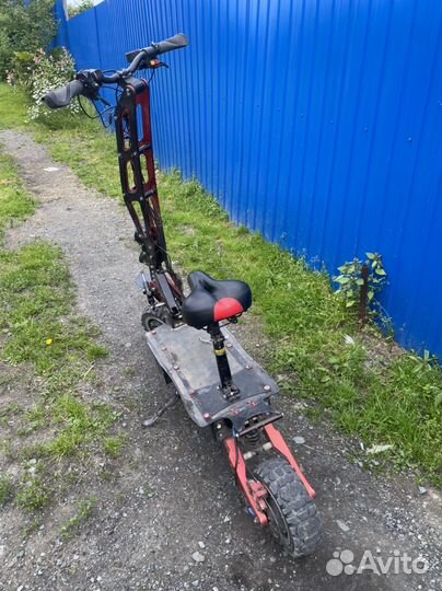 Электросамокат Ultron T128