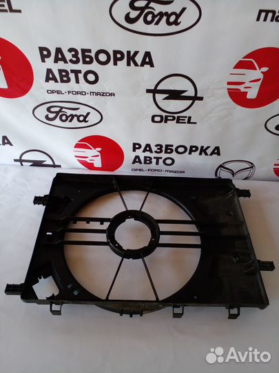 Дифузор вентилятора Opel Astra J