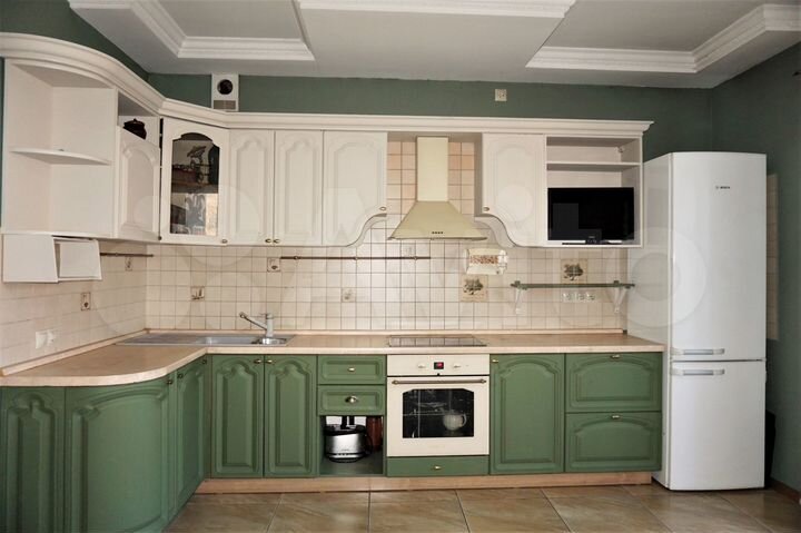 4-к. квартира, 113 м², 3/6 эт.