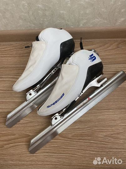 Коньки беговые