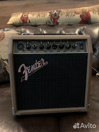 Комбик для электроакустической гитары fender