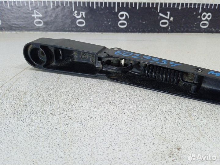 Поводок стеклоочистителя задний