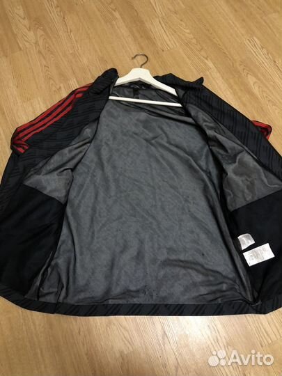 Спортивная ветровка Adidas Manchester United