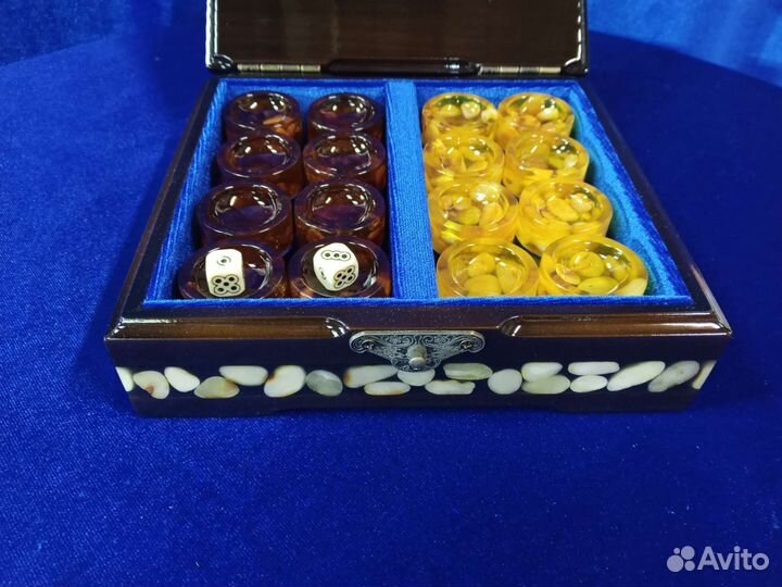Фишки для нард янтарные в пенале