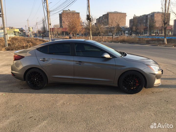 Hyundai Elantra 2.0 AT, 2019, 100 000 км