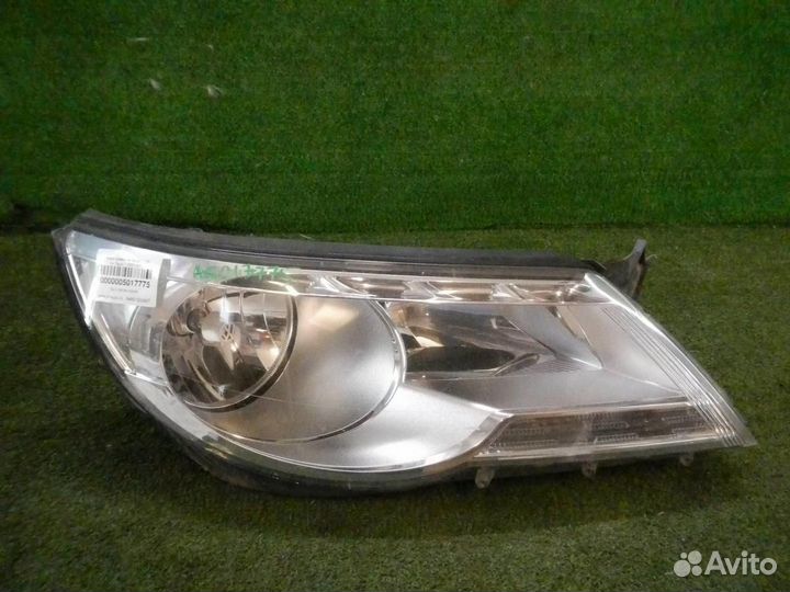 Фара правая Volkswagen Tiguan