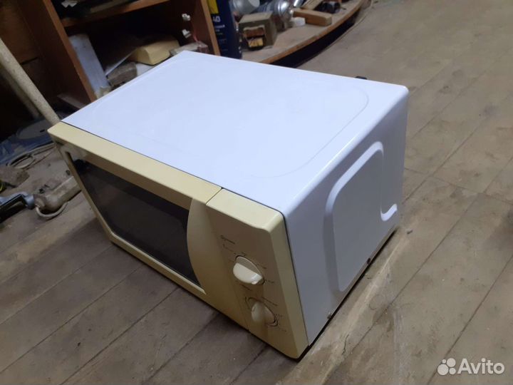 Микроволновая печь Elenberg