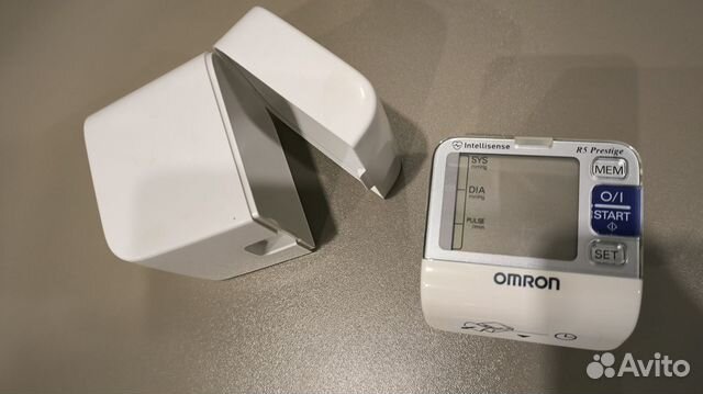 Тонометр Omron R5 Prestige (на запястье)