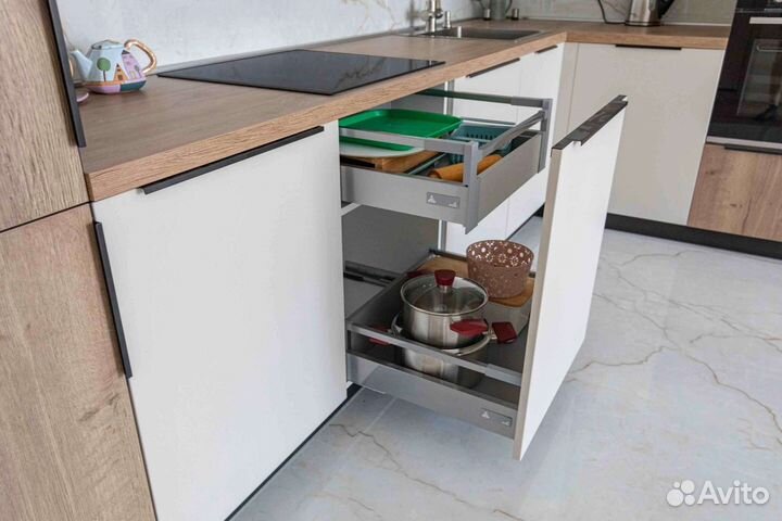 Кухня в потолок на заказ