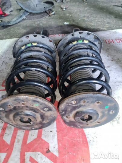 Комплект стоек передний Volvo S80 B6324S 2010