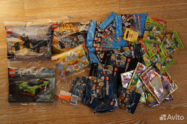 Новые Lego Minifigures, polybags. Лего пакеты от