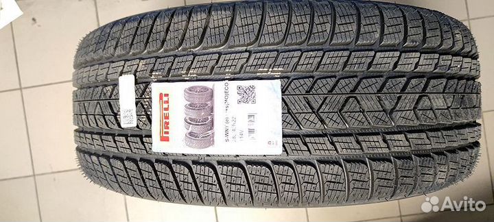 Pirelli Scorpion Winter 245/65 R17 111H