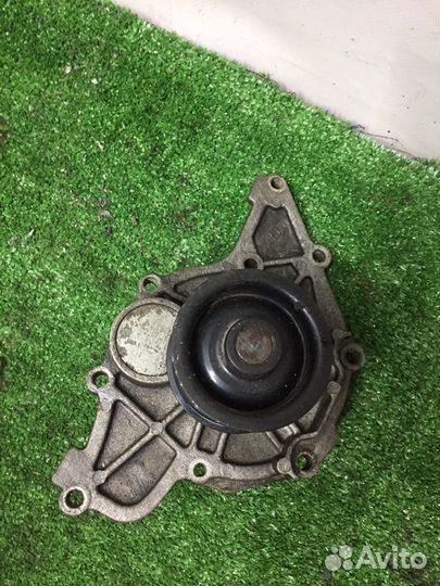 Помпа Audi A6 универсал 2.5 AKN 2000