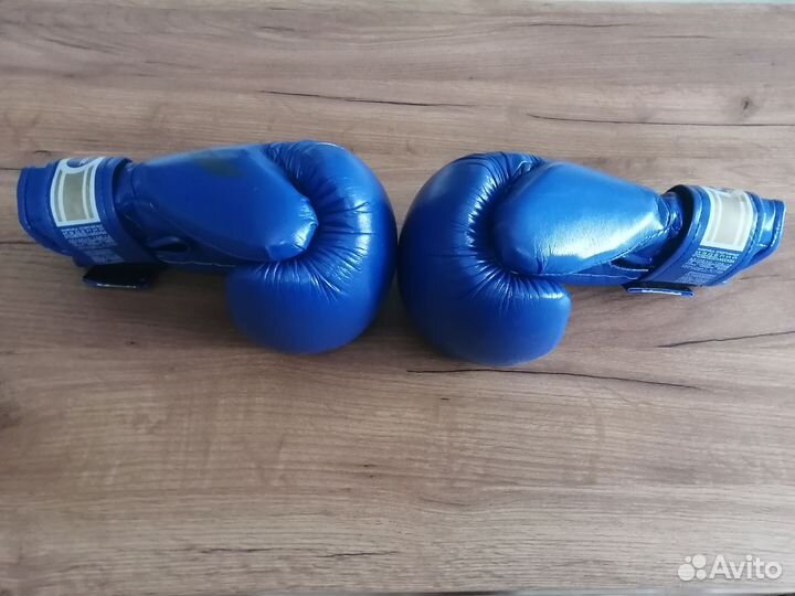 Боксёрские перчатки и экипировка для бокса