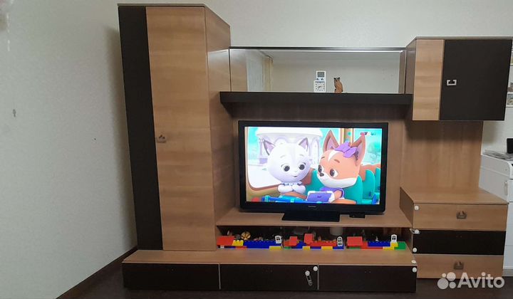 Стенка в гостиную
