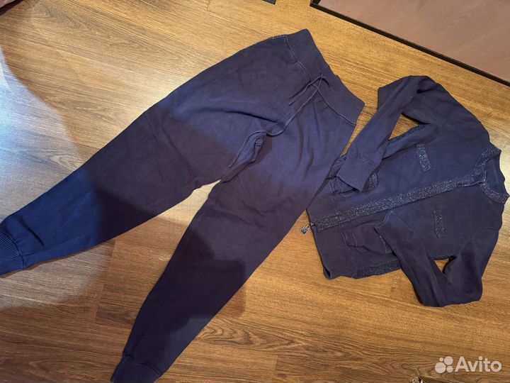 Пакет женских спортивных костюмов