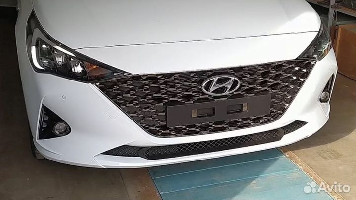 Бампер в цвет передний Hyundai solaris 2 ремтайл