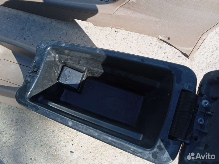 Подлокотник на samand