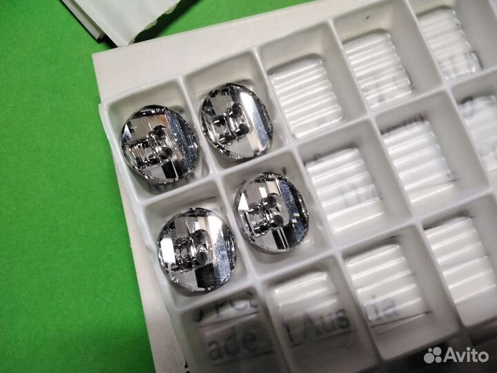Пуговицы Swarovski 3035 14mm Crystal 4 шт