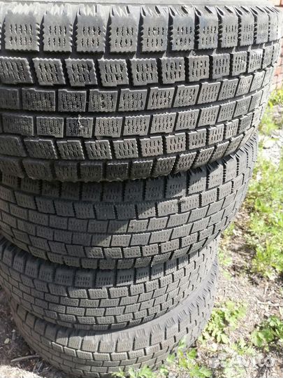 Yokohama 125T 215/60 R16 85K