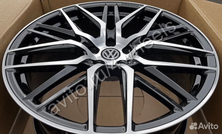 Кованые диски VW Touareg R20 наличие