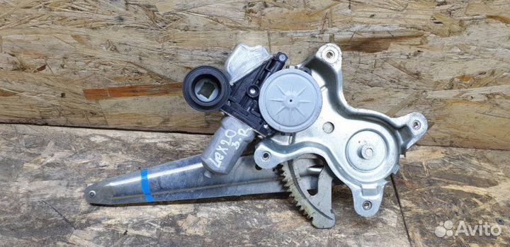 Стеклоподъемник задний правый Lexus Is 2 2.5 2008