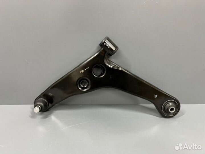 Рычаг передний левый Mitsubishi Lancer 9