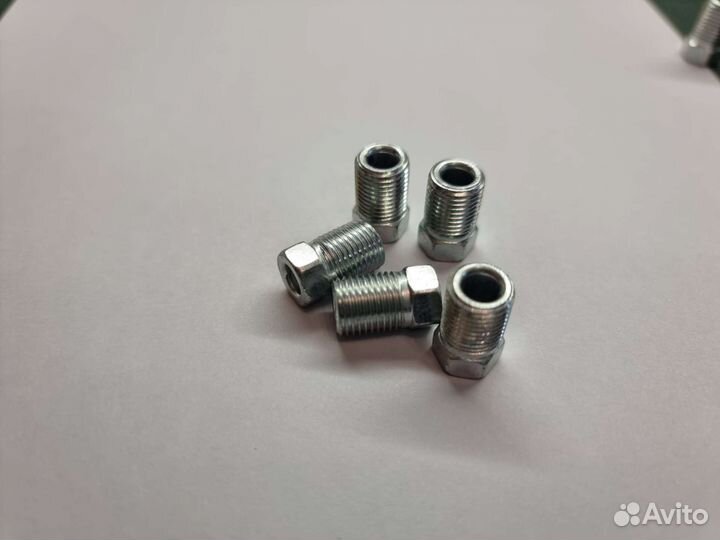 Штуцер тормозной трубки М10 шаг 1 100шт