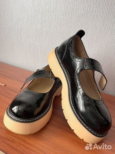 Туфли для девочки размер 24,5/ 37/37,5