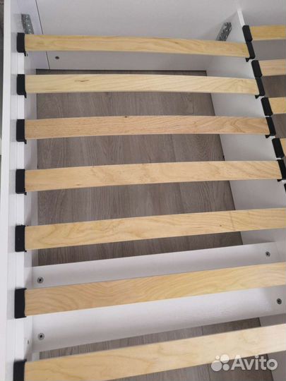 Кровать двуспальная