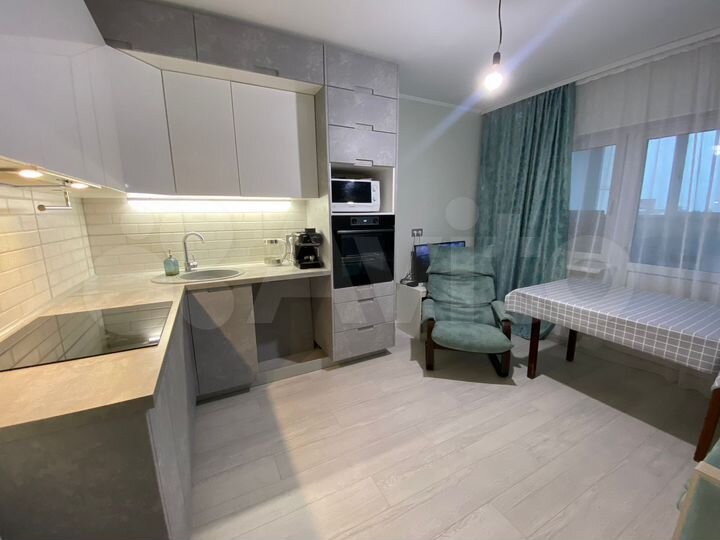 3-к. квартира, 87 м², 12/18 эт.