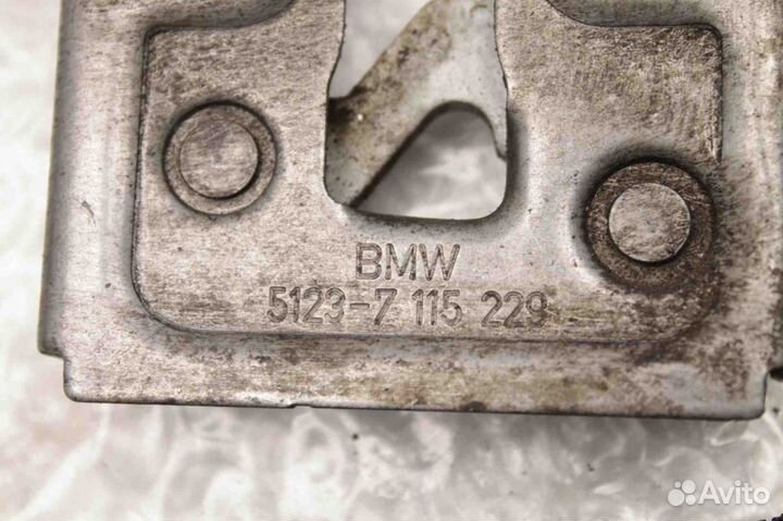 Замок капота (к-кт) BMW E61 E60 2003-2009 E81 E82